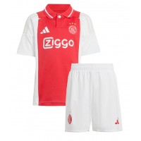Maglia Calcio Ajax Kasper Dolberg #9 Prima Divisa Bambino 2025-26 Manica Corta (+ pantaloncini)